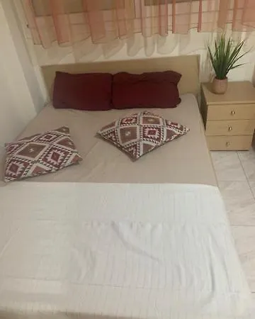 Elin Loft Rooms Flogita Exterior photo