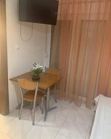 Elin Loft Rooms Flogita Exterior photo